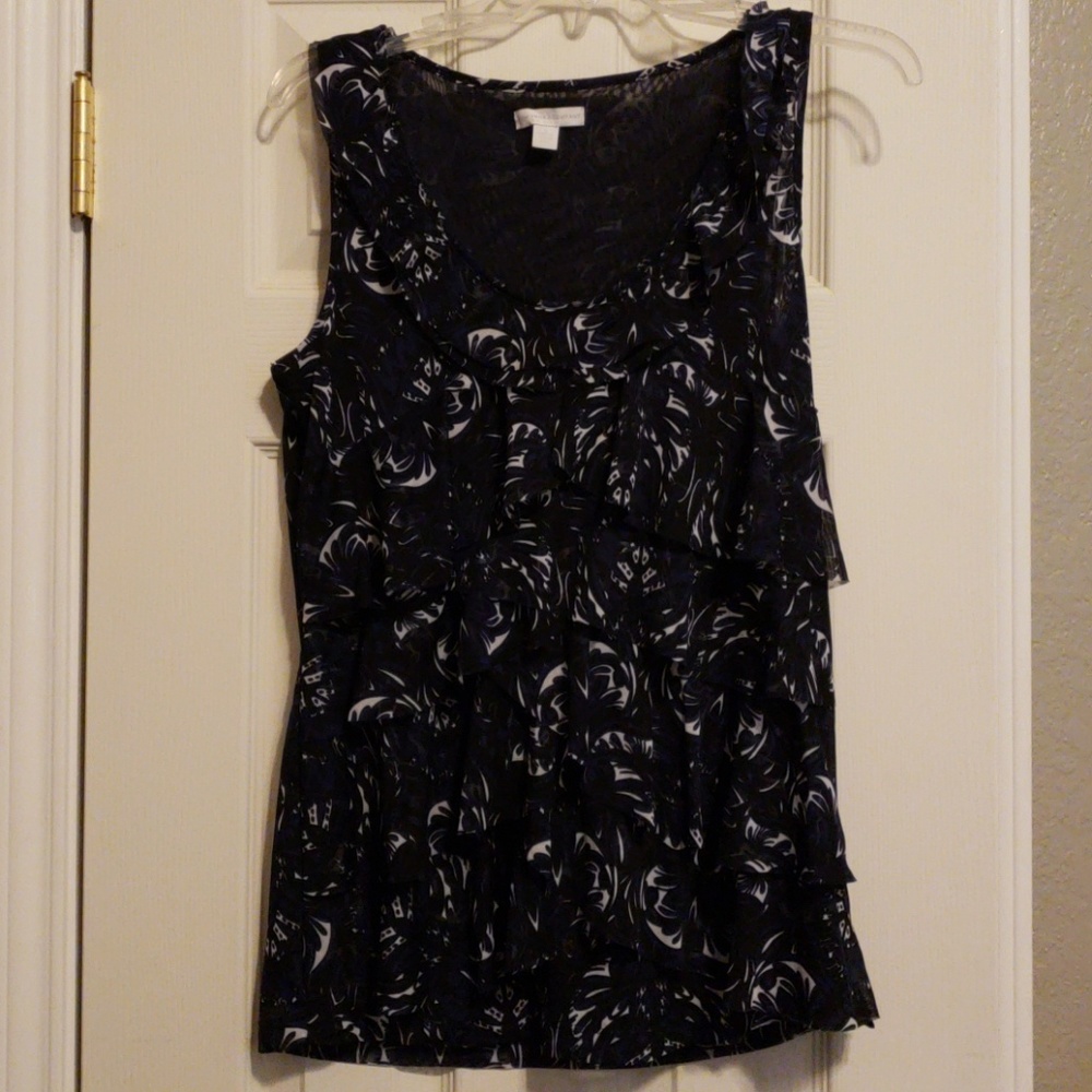 NY&C sleeveless blouse